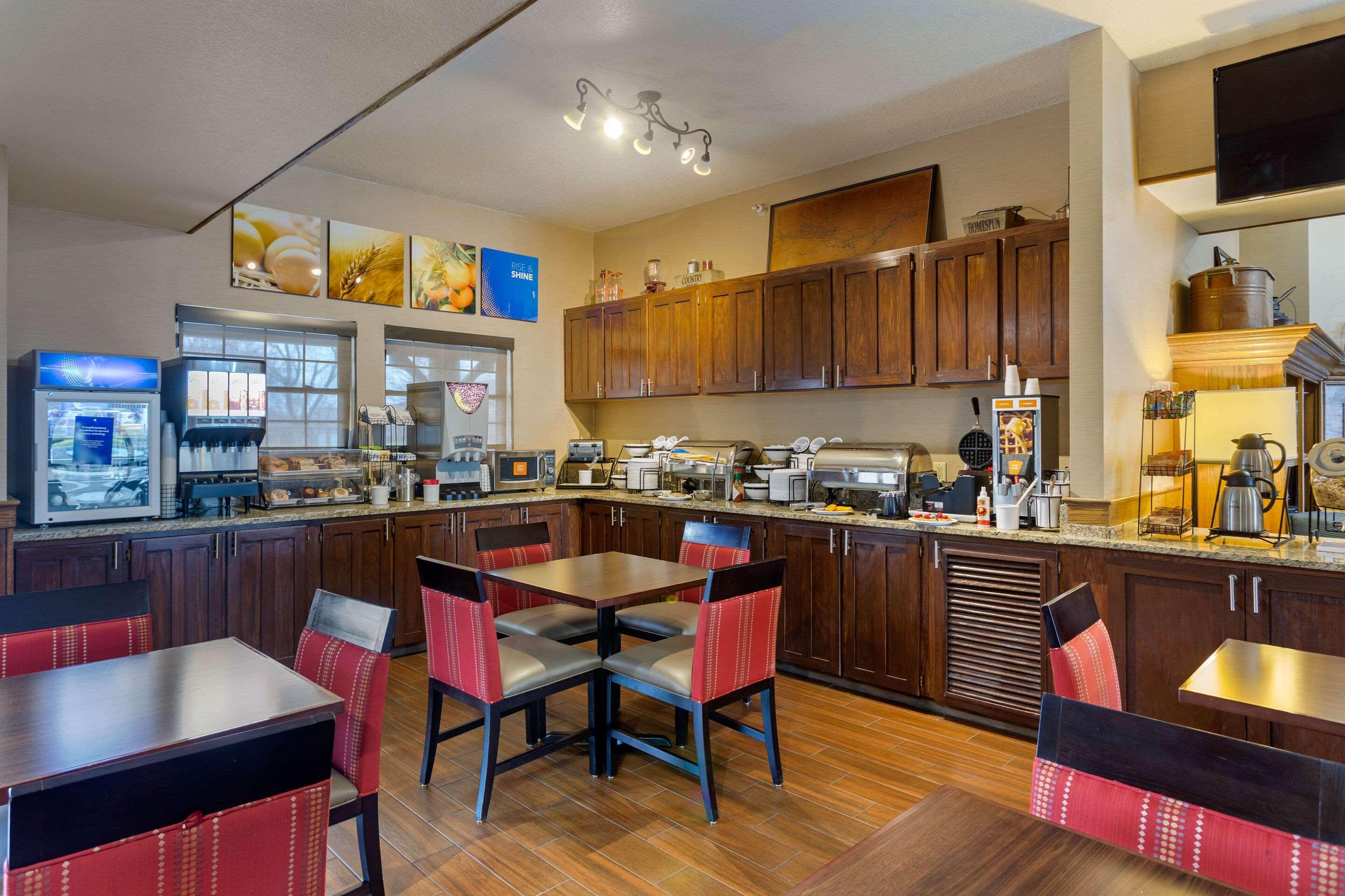 Comfort Inn Marshall Station מראה חיצוני תמונה