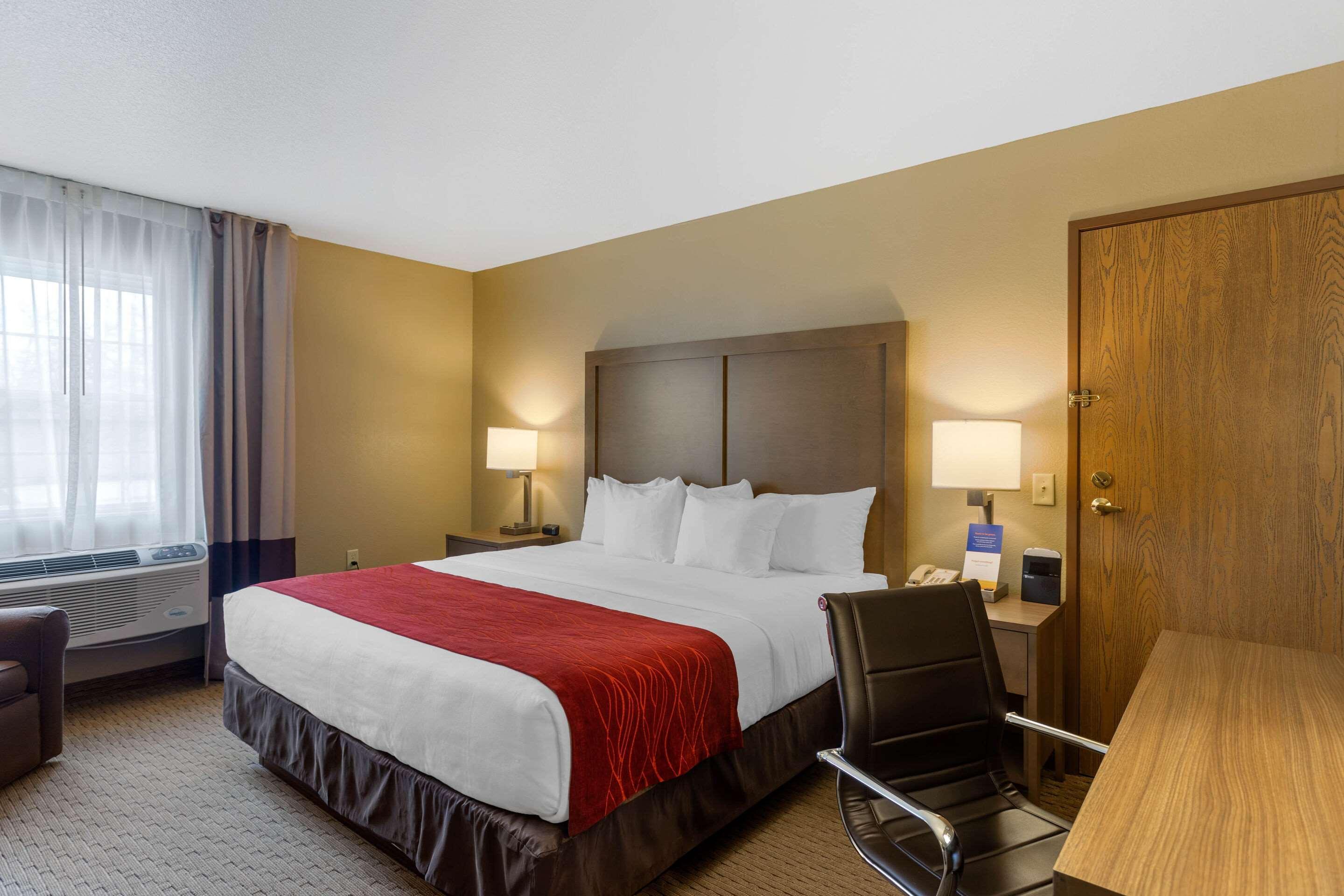Comfort Inn Marshall Station מראה חיצוני תמונה